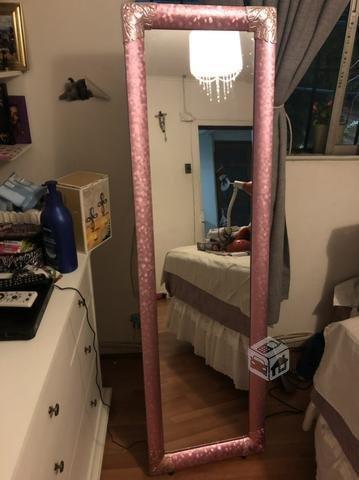 Espejo rosado grande
