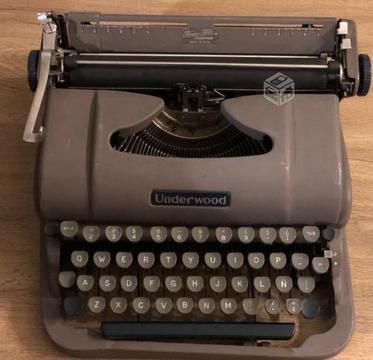 Máquina de escribir Underwood Gris