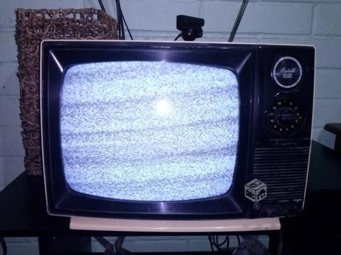 Televisor vintage, muy antiguo