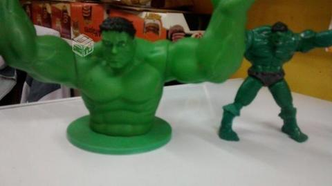 2 figuras de hulk