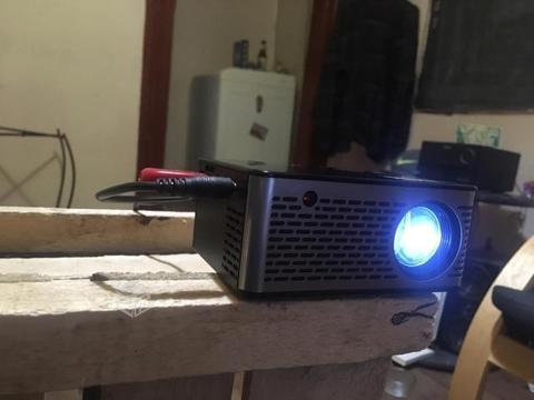 Proyector LED Mini T200