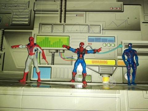 Tres figuras spiderman marvel de 10 cms