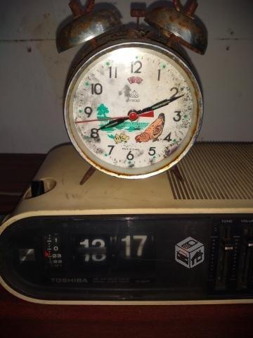 Radio antigua para coleccionistas y despertador