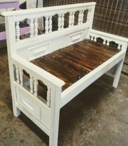 Banquetas hechos de reciclajes