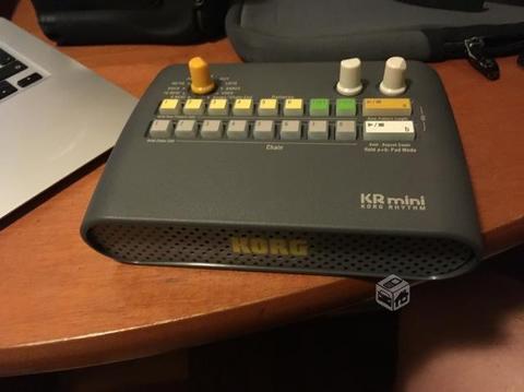 Máquina de ritmos Korg KR Mini