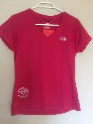 Polera Deportiva The North Face Fucsia M