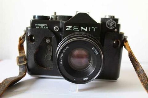 Cámara fotográfica Reflex Zenit lente Helios 58mm