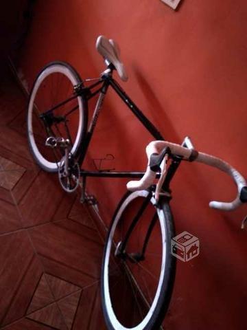 Bicicleta estilo Fixie