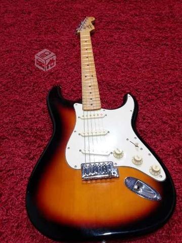 Guitarra Squier Stratocaster California Series