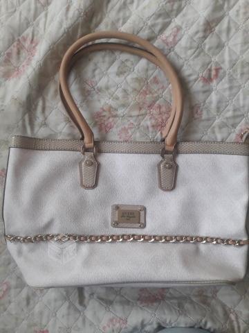 Cartera guess