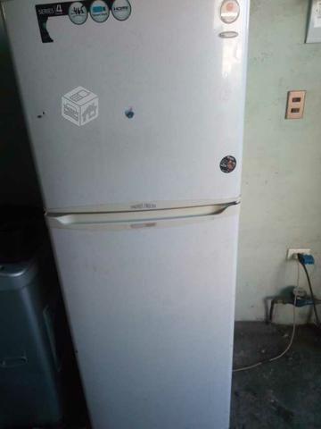 Refrigerador sindelen 2 puerta funcionando