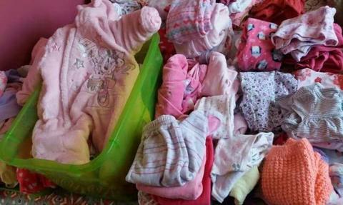 Lote ropa de bebé 3, 6 y 9 meses ( algunas 12)