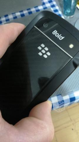 Blackberry Bold 9900 Touchscreen con NFC