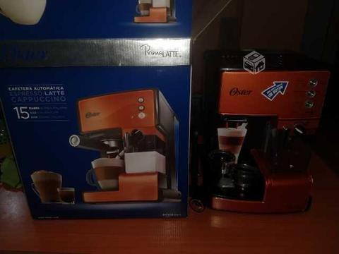 Caferera electrica oster pima latte