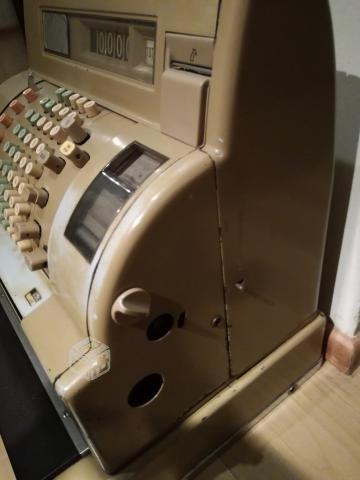 Máquina registradora antigua