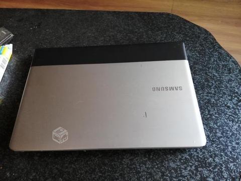 Laptop Samsung Core i3