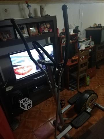Maquina ELÍPTICA CON POCO USO CASI NUEVA PRECIO CO