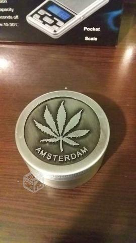 Grinder Moledor de Hierbas y Trabaco