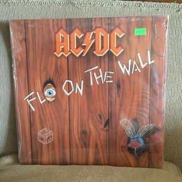 AC/DC ; Fly On The Wall