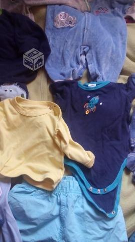 Ropa de bebe de niño