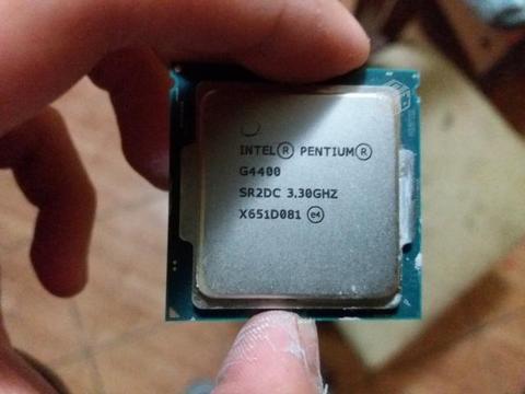 Intel Pentium CPU G4400 3.30GHz + B250M Gaming Pro
