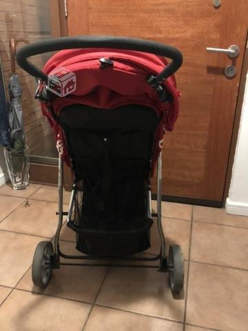 Coche Bebesit casi nuevo. Impecable. Reclinación