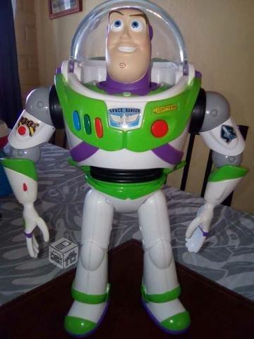 Buzz lightyear