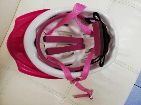 Casco de Barbie