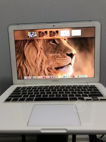 MacBook blanco