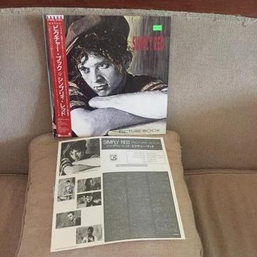 Simply Red ; Picture Book