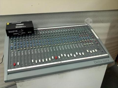 Consolas Mixer Soundcraft y Teac