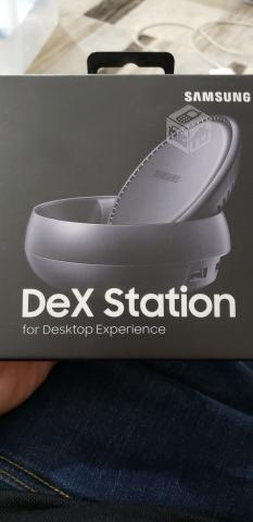 Samsung DEX Station completamente nuevo