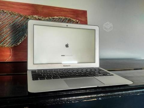 MacBook Air 11 pulg Intel Core i7 8 Gb RAM Escasoc