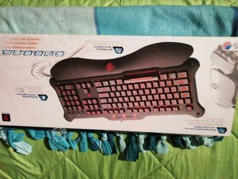 Teclado gamer mad catz cyborg v5