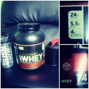 Whey protein + shakers