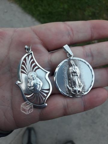 Dos medallas antiguas religiosas