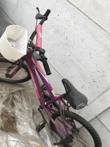 Bicicleta de niña nueva