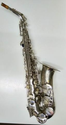 Saxofon alto Pearl River