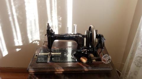 Reliquia máquina de coser