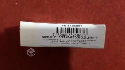 Pulsera con letra P de mujer