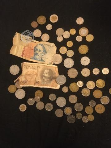 Lote de monedas y billetes antiguos