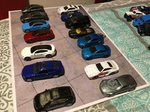 autos 1:64 hotwheels, majorette, matchbox