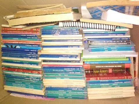 Caja de libros variados oferta