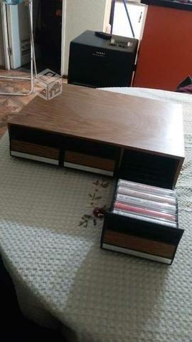 Mueble de madera organizador de cassete