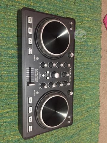 DJ MIDI Controller (DMC-100)