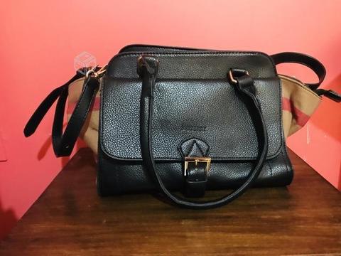 Burberry cartera