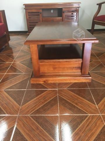Mesa de centro de madera solida