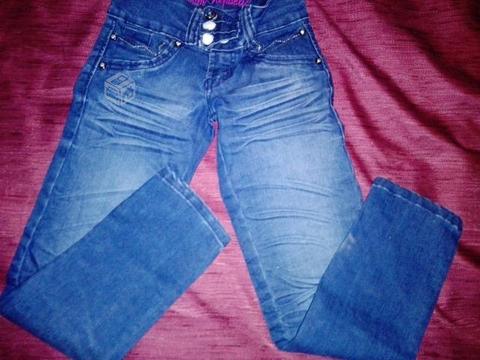 Jeans Niña elasticado, talla 8, Nuevo con etiqueta
