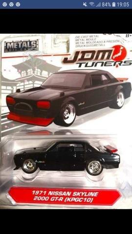 Autos a escala 1:64 japoneses