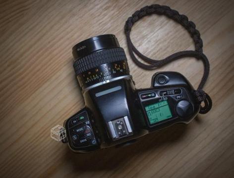 Camara Analoga Nikon F90X +Nikkor 55mm f/2.8 micro